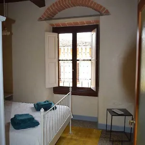 https://calzaiuoli-luxury-and-characteristic-apartment.it-tuscanyhotel.com