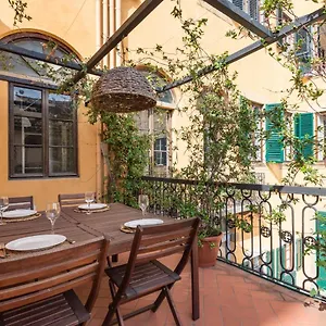 https://penthouse-with-terrace-downtown.it-tuscanyhotel.com